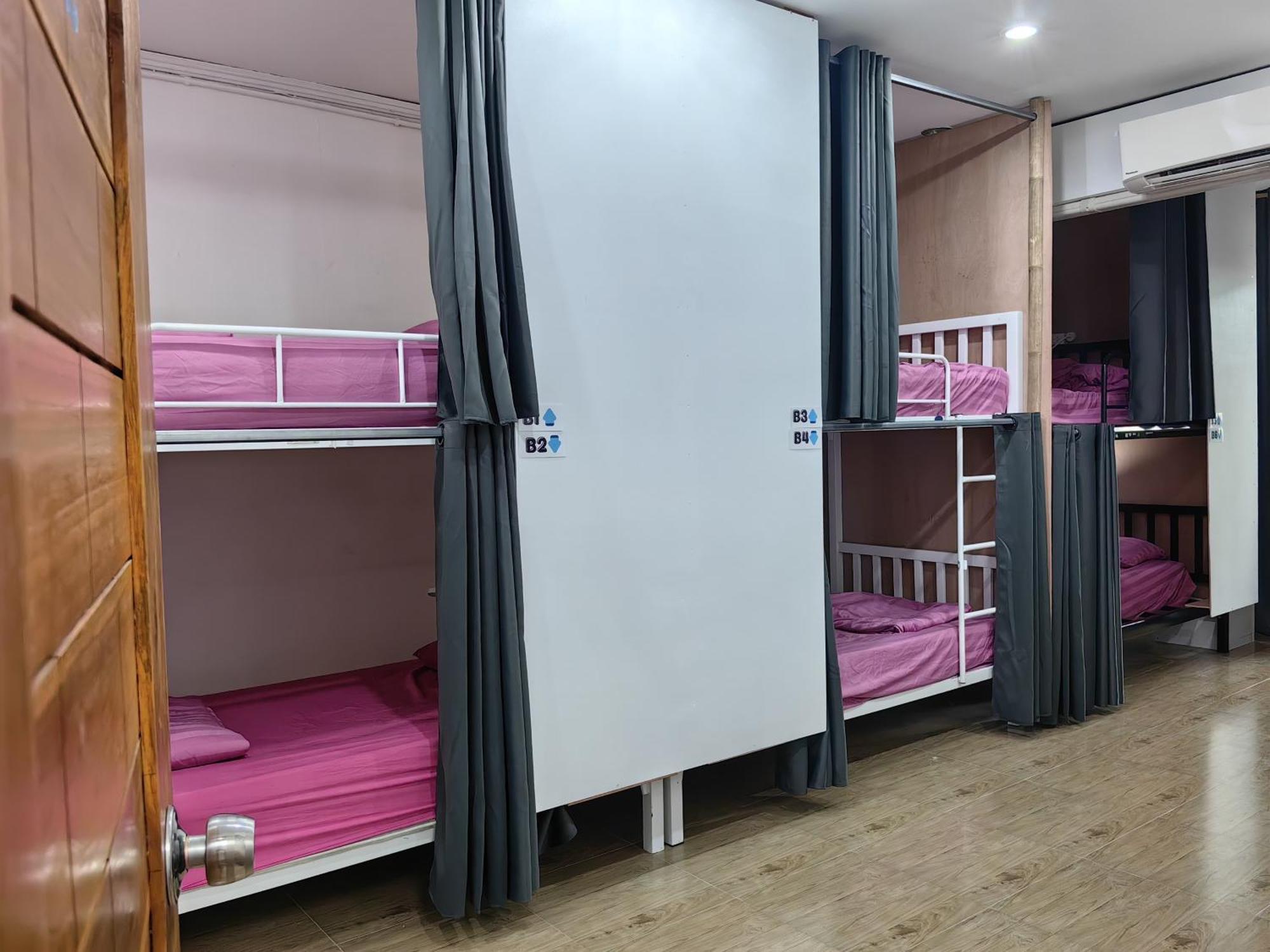 Arena Boutique Hotel Female Only Thongsala Ngoại thất bức ảnh